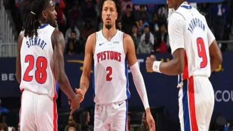 2025赛季中甲风云再起！姆本扎独领风骚，28球缔造新纪元，本土金靴之争，余望能否续写辉煌？