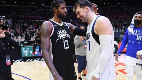 揭秘曼联左路新篇章！今夏引援悬念揭晓，四大边锋强援争霸，谁将助力红魔锋线焕新？